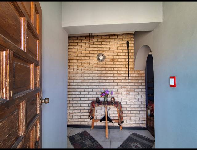 3 BEDROOM FREESTANDING FOR SALE IN STILFONTEIN EXT 4